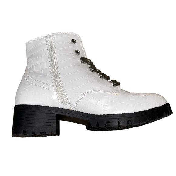 Sugar Obvi Combat Boots White/Cream Croco Size 7.5 chain top detailing side zip - Picture 6 of 9
